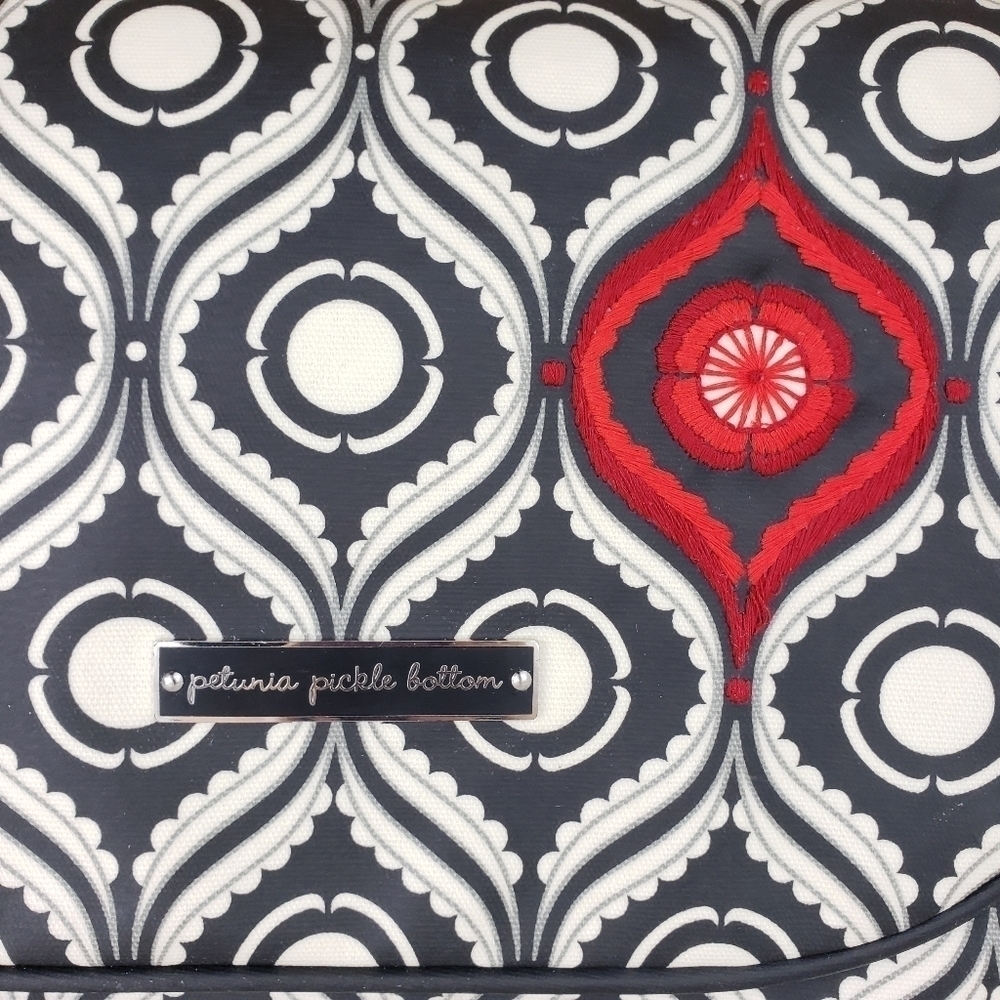 PETUNIA Pickle Bottom Boxy Backpack/Crossbody Diaper Bag Evening In Islington - Picture 12 of 12